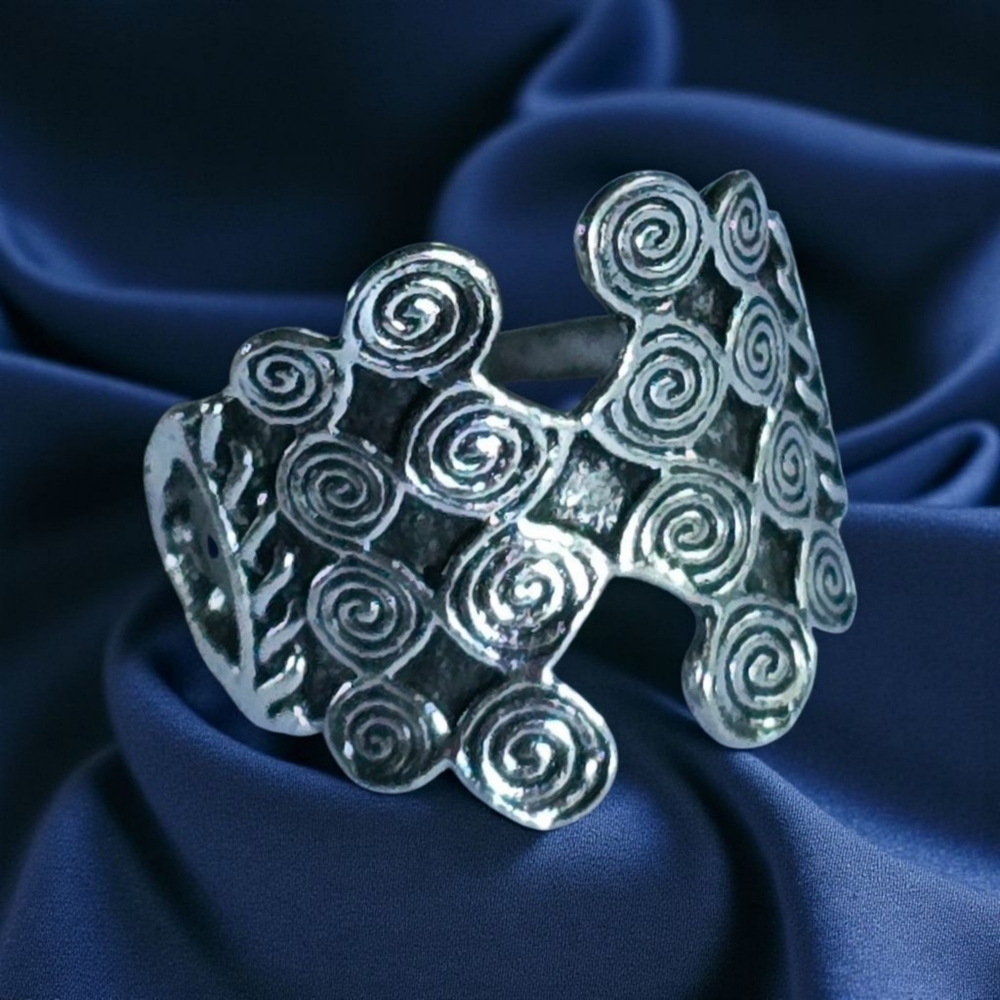 SPIRAL QUALITY  TITANIUM SILVER NEW SIZE 7 EXTEA WIDE STATEMENT RING